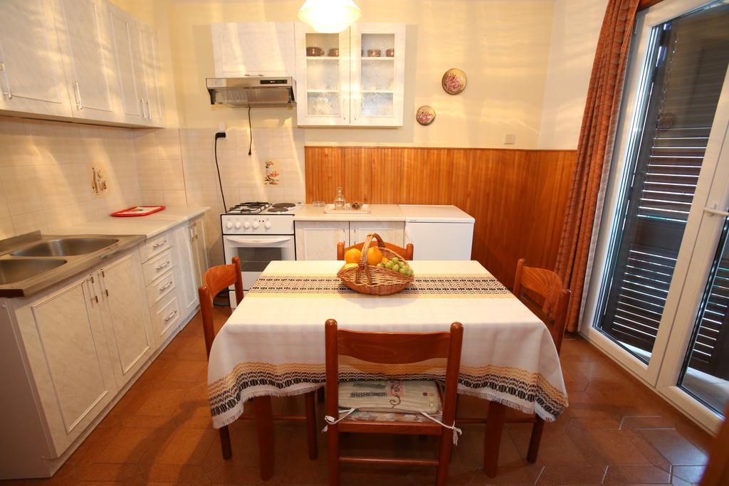 Apartments Marin With Sea View Baška Zewnętrze zdjęcie